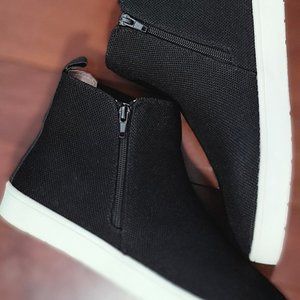 JOURNEE COLLECTION Women's Kolbee Sneakers